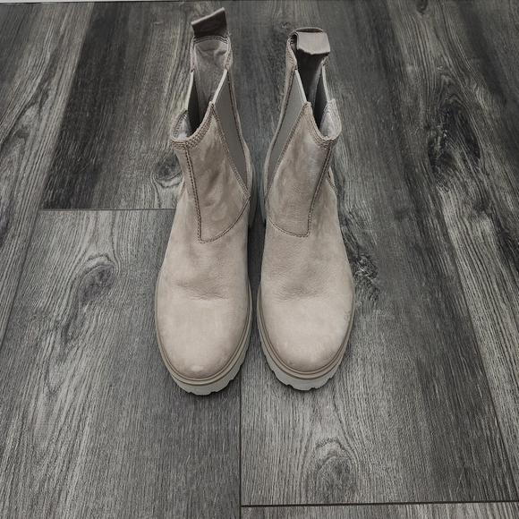 Timberland Carnaby Cool Mid Chelsea Boot Beige Size 7.5 Excellant Condition - Picture 9 of 9